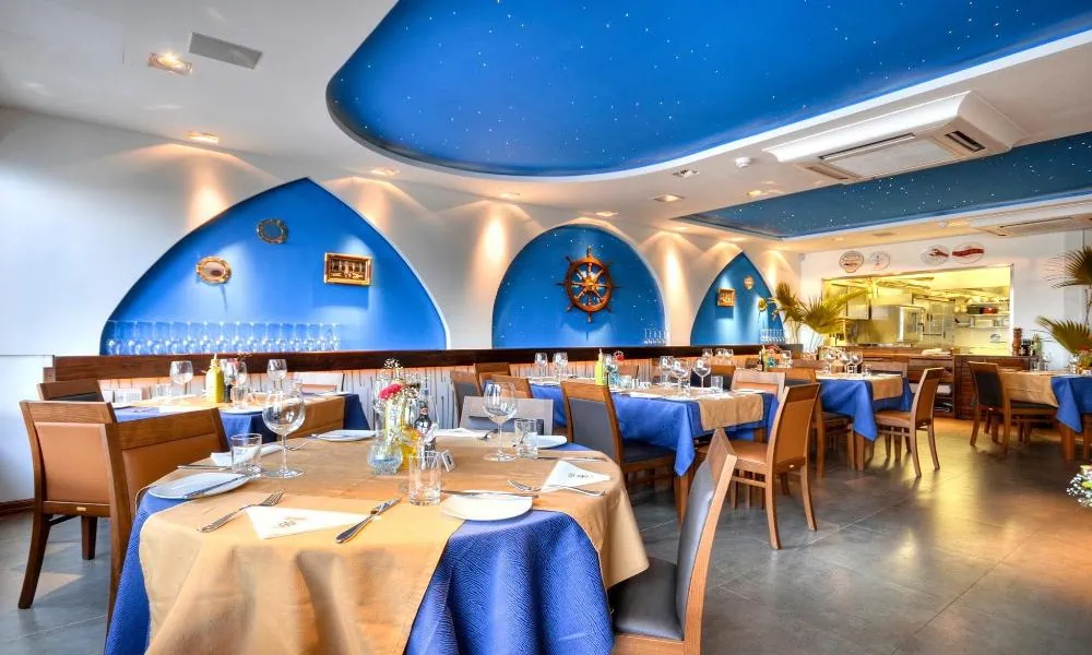 The indoor dining area at Tmun, Gozo.